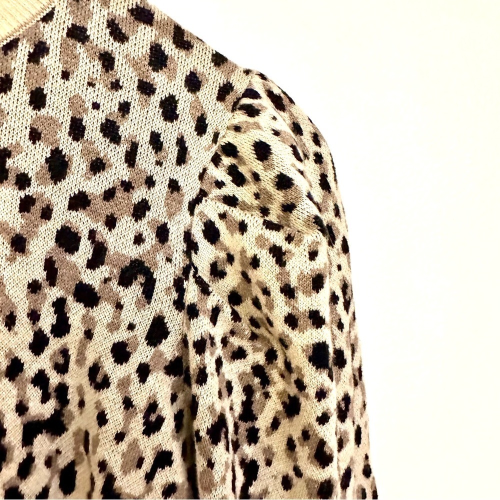 Who What Wear Shadow Leopard Print Sweater Size Medium - Picture 4 of 10
